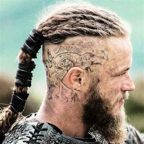 Les coiffures Vikings pour homme : inspirations et conseils